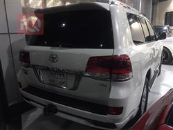 تۆیۆتا لاند کروزەر